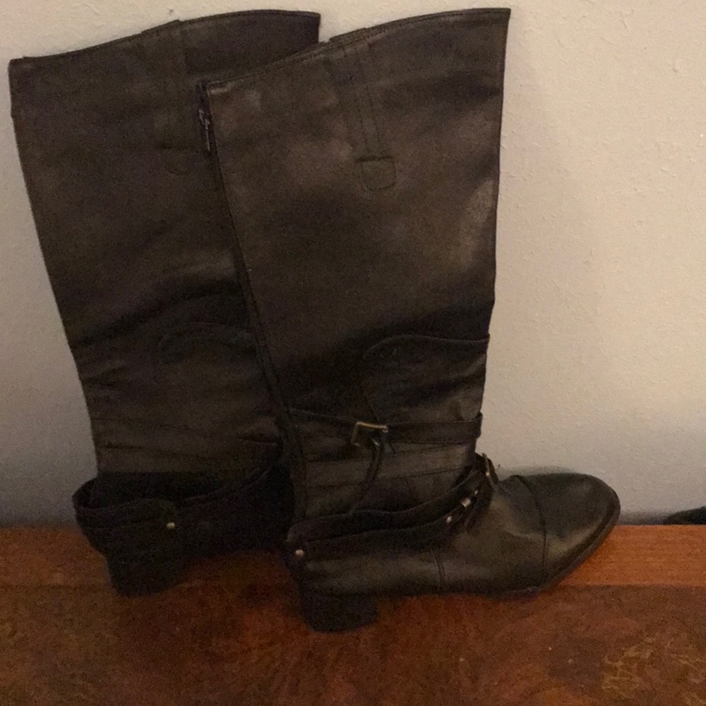 Boots brand new